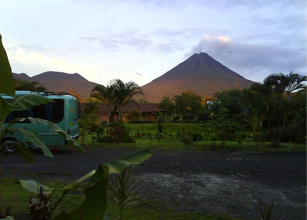 Hotel Arenal Montechiari La Fortuna Exterior photo