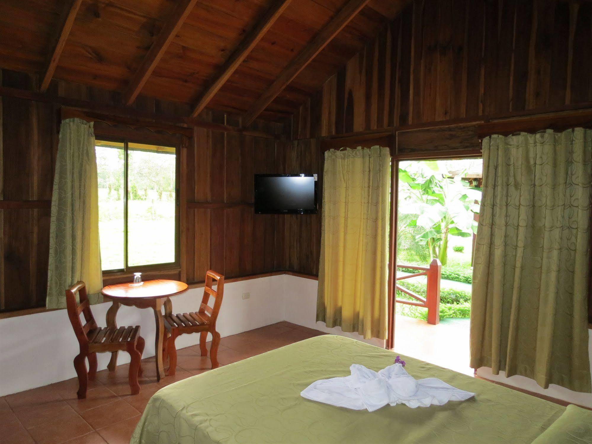 Hotel Arenal Montechiari La Fortuna Exterior photo