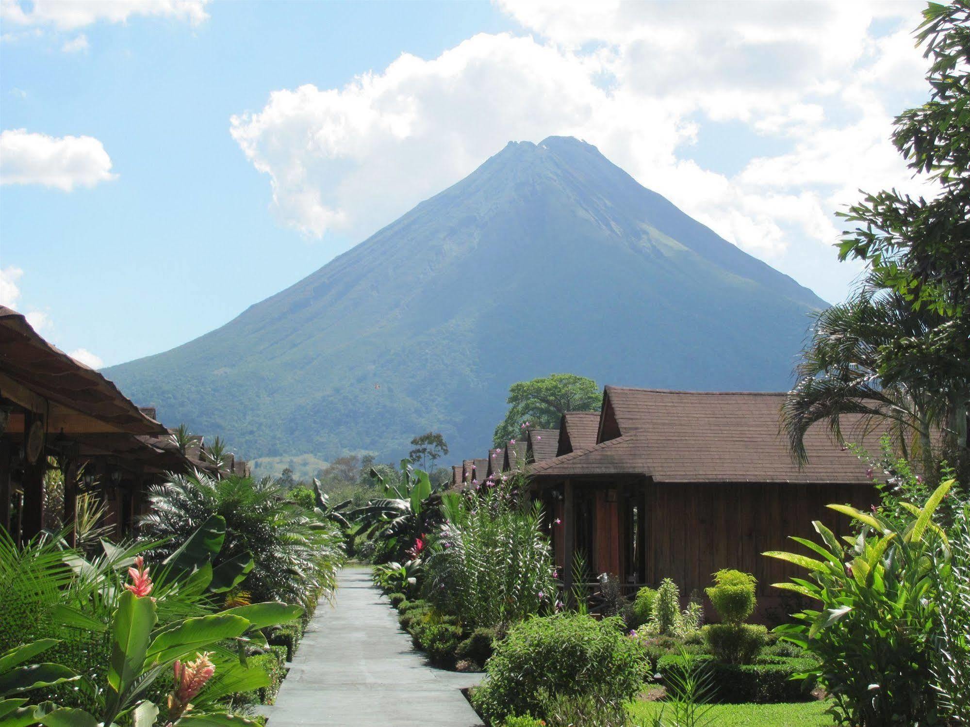 Hotel Arenal Montechiari La Fortuna Exterior photo