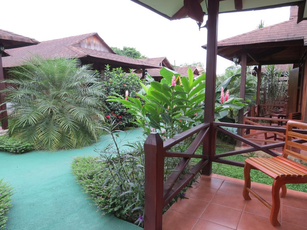 Hotel Arenal Montechiari La Fortuna Exterior photo