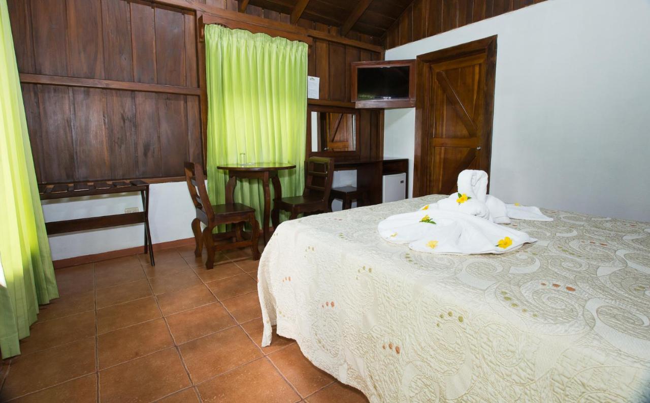 Hotel Arenal Montechiari La Fortuna Exterior photo